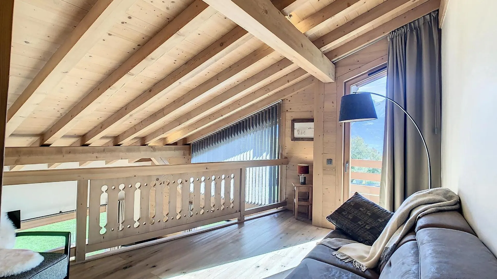 Apartment Duplex Neuf Avec Terrasse Face Au Mont Blanc, 3 Chambres Et Mezzanine, A 3 Km Du Centre De Combloux - Fr-1-560-65 France