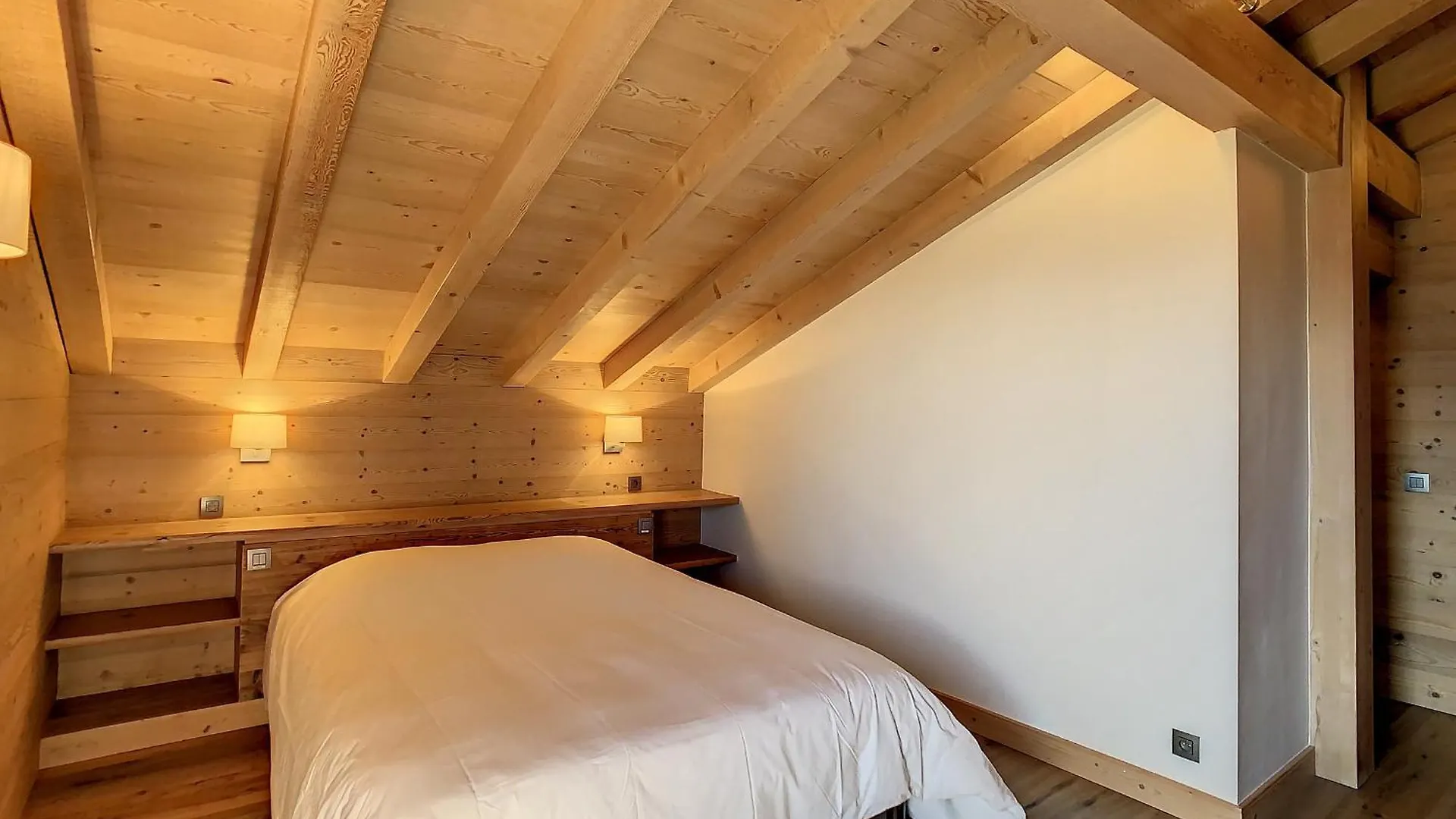 Duplex Neuf Avec Terrasse Face Au Mont Blanc, 3 Chambres Et Mezzanine, A 3 Km Du Centre De Combloux - Fr-1-560-65 França